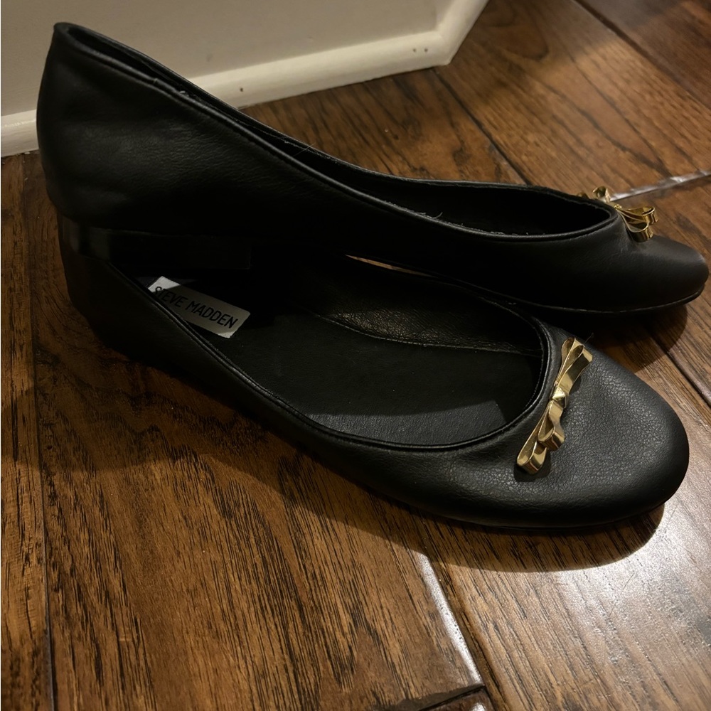 Steve Madden Gold Bow Round Toe Flats size 9